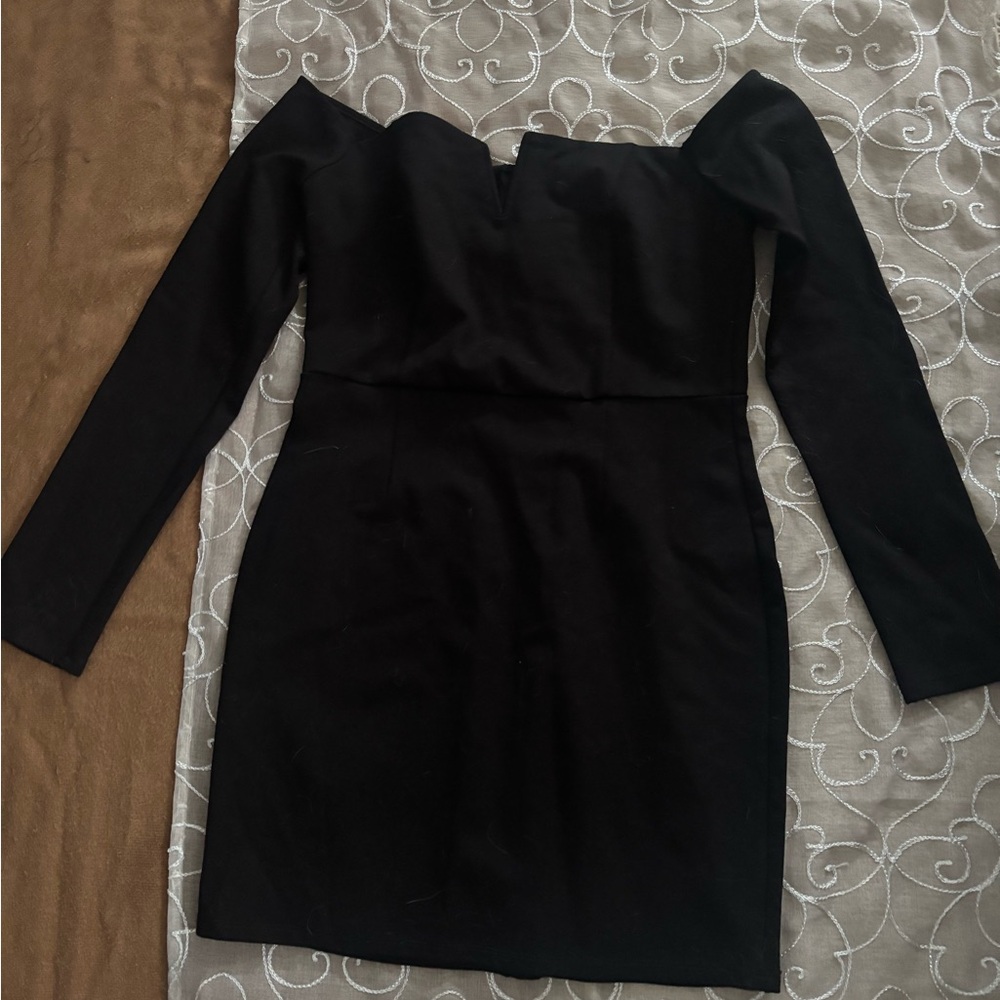 Chic Long Sleeve Black Dress